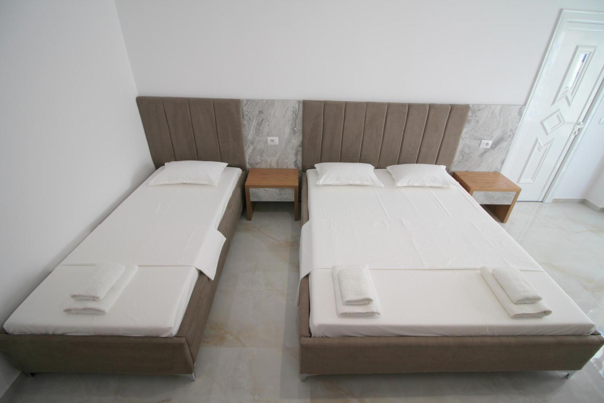 Hotel Four Islands คซามิล ภายนอก รูปภาพ