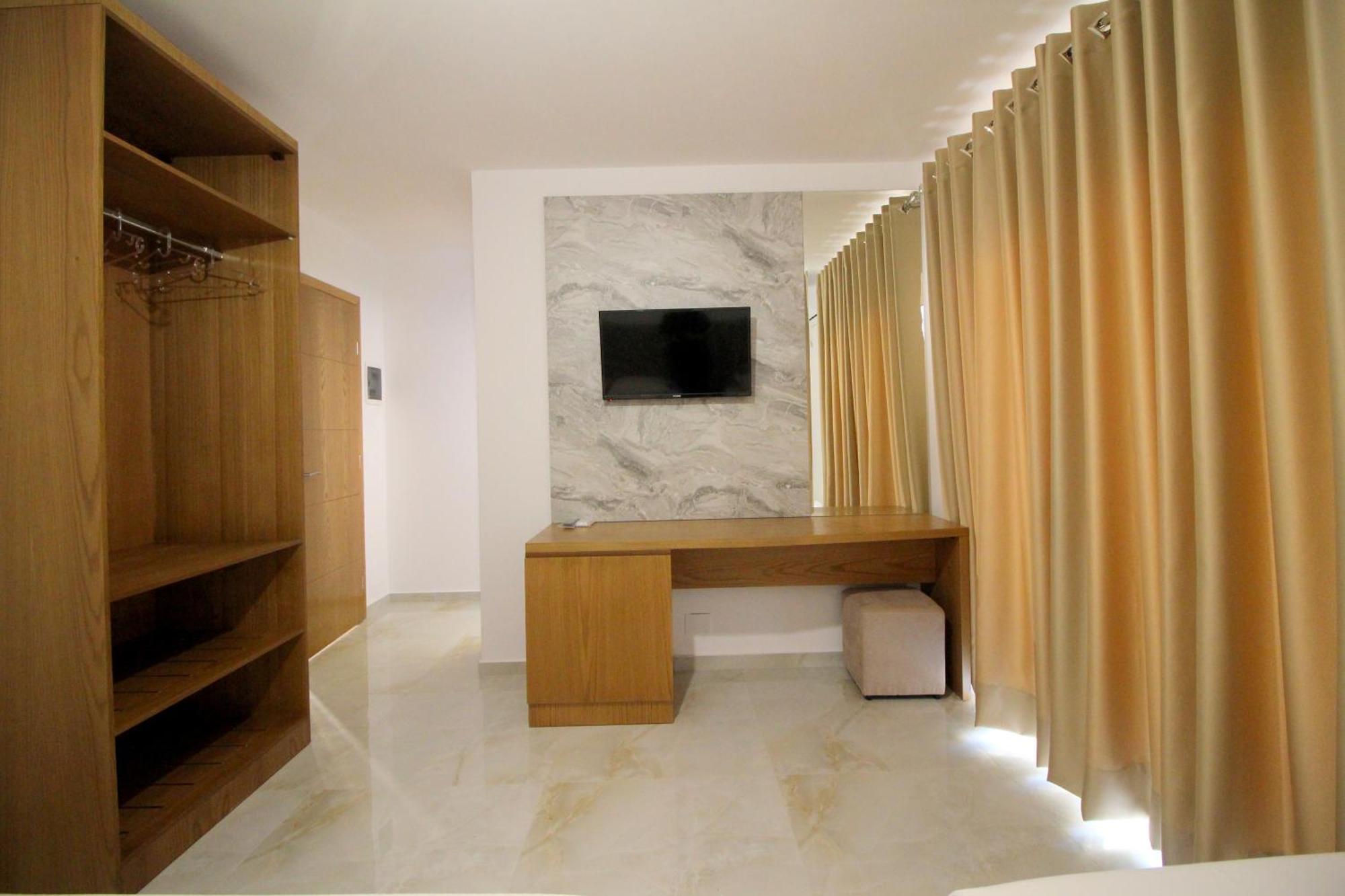 Hotel Four Islands คซามิล ภายนอก รูปภาพ
