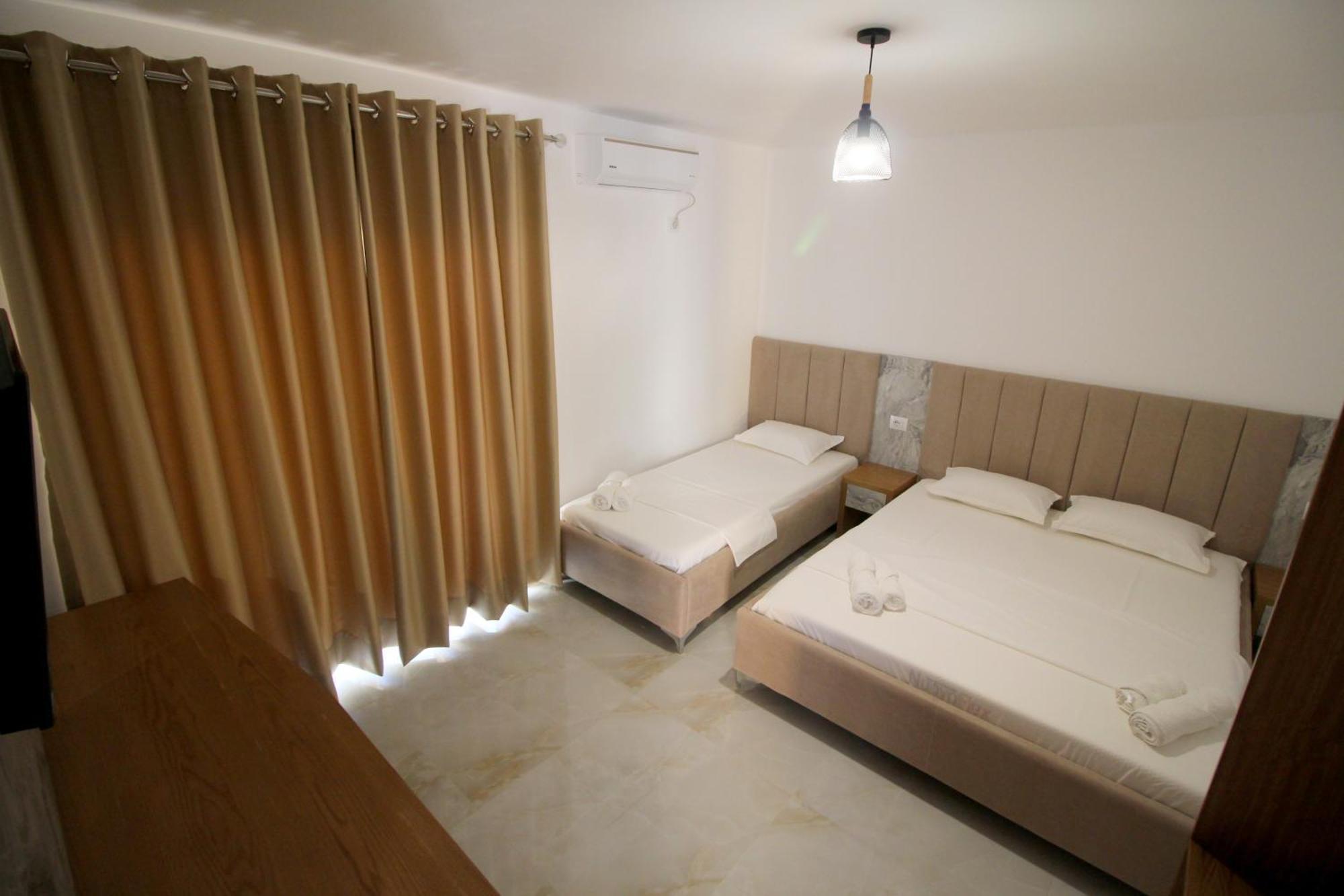 Hotel Four Islands คซามิล ภายนอก รูปภาพ